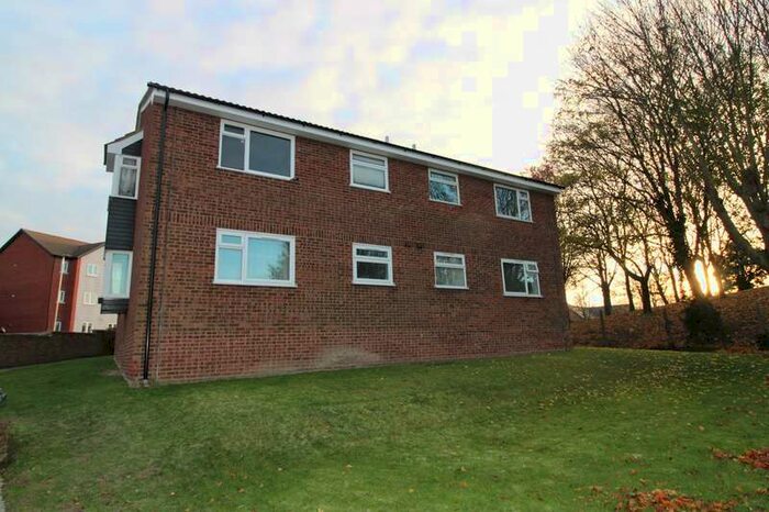 2 Bedroom Flat To Rent In Burns Road, Royston, SG8