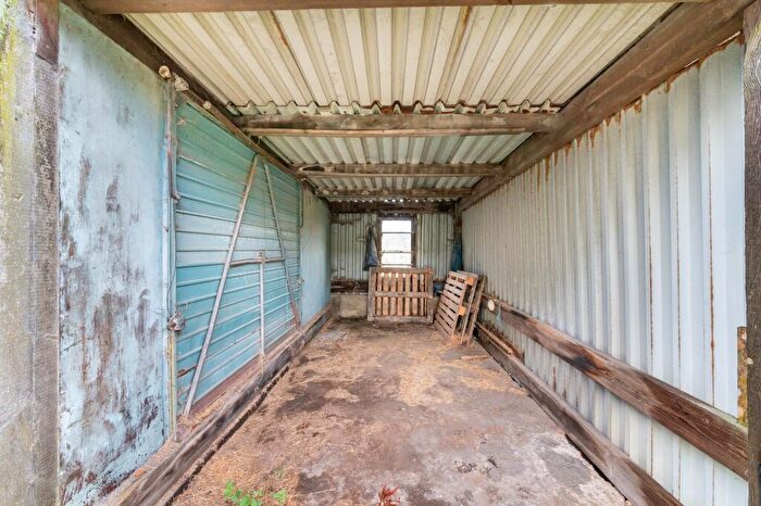 Garage / Parking For Sale In Brownhill Lane, Holmbridge, HD9