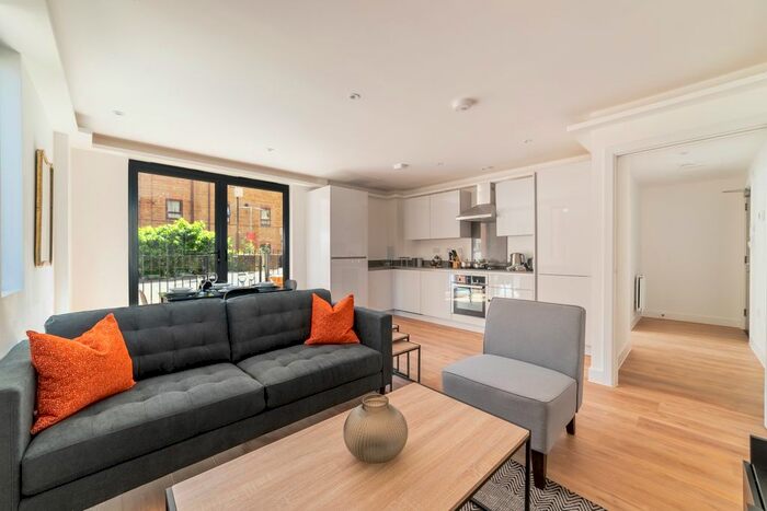 2 Bedroom Flat To Rent In Lurke Street, Bedford, MK40