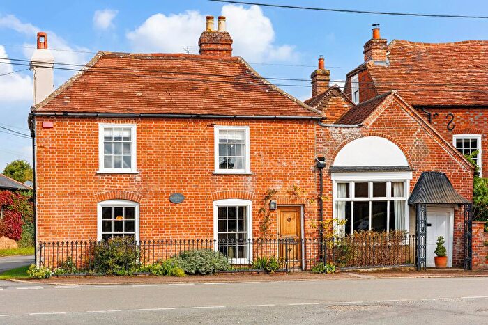 4 Bedroom House For Sale In Chapel Lane, Ashampstead, RG8