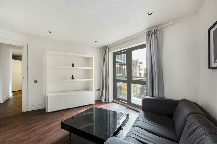 2 Bedroom Apartment To Rent In Hoxton Square, Shoreditch, London, N1