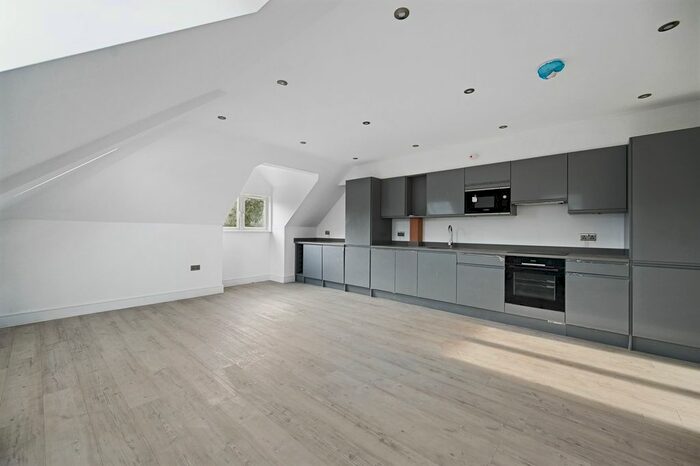 1 Bedroom Flat To Rent In Grove Road, Sutton, SM1