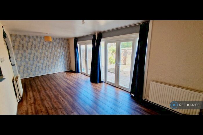 3 Bedroom Terraced House To Rent In Manchester, Manchester, M9