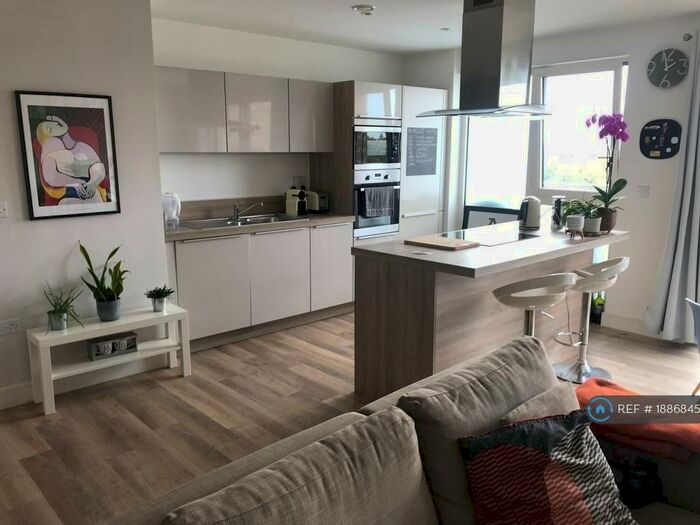 1 Bedroom Flat To Rent In Mandara Place, London, SE8