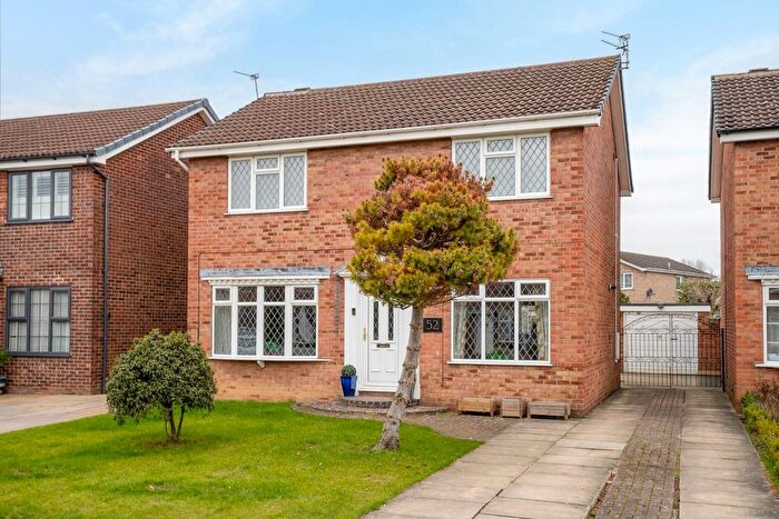 4 Bedroom Detached House For Sale In Eden Close, Woodthorpe, York, YO24