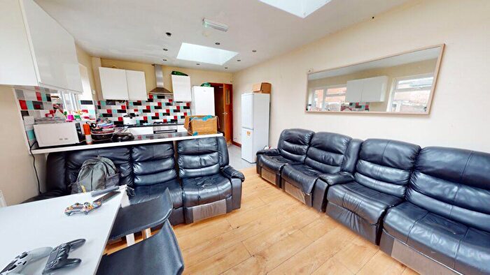 8 Bedroom House To Rent In Bournbrook Road, Selly Park, Birmingham, B29