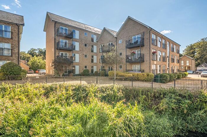 2 Bedroom Flat For Sale In Esparto Way, South Darenth, Dartford, Kent, DA4