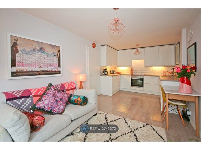 1 Bedroom Flat To Rent In Granville Road, Sevenoaks, TN13