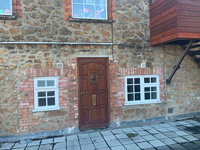 2 Bedroom Flat To Rent In Vine Flats, Ilminster, TA19