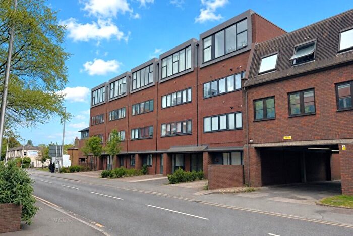 1 Bedroom Apartment To Rent In Woking, Surrey, GU21