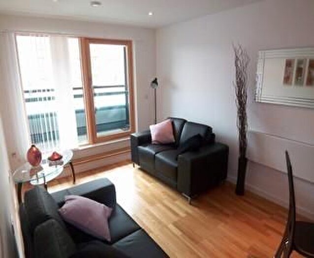 1 Bedroom Flat To Rent In Gateway West, East Street, Leeds, LS9