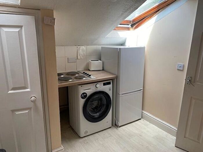1 Bedroom Terraced House To Rent In De Beauvoir Road, Reading, Berkshire, RG1