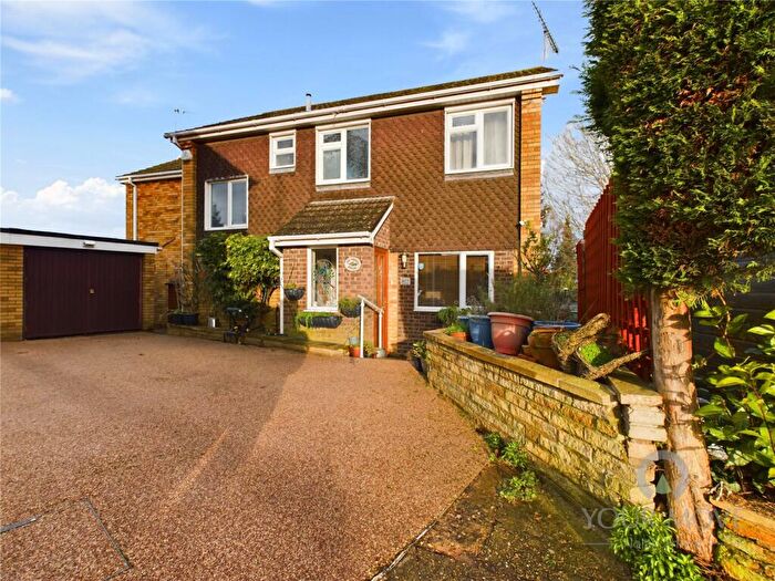 4 Bedroom Detached House For Sale In Parade Bank, Moulton, Northampton, Northamptonshire, NN3