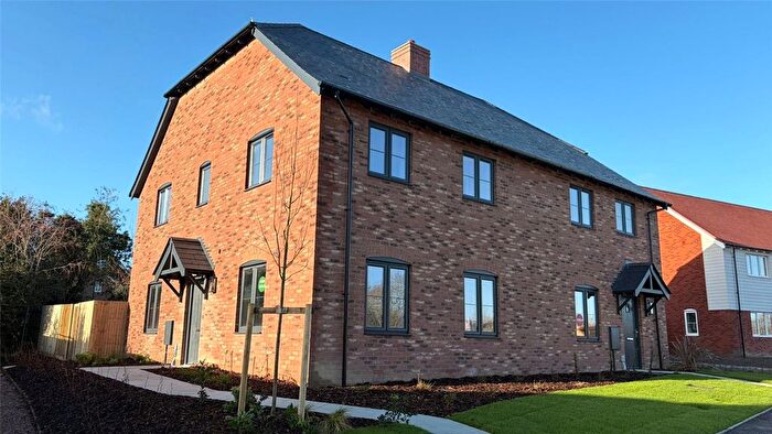 3 Bedroom Semi Detached House For Sale In Orchard Down, Lamberhurst, Tunbridge Wells, Kent, TN3