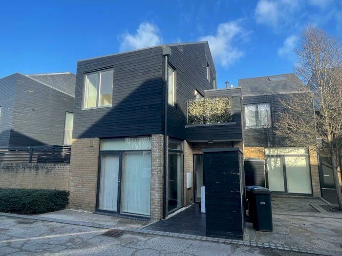 4 Bedroom Semi-Detached House To Rent In Flint Lane, Harlow, CM17