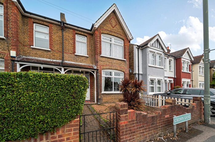 2 Bedroom Apartment For Sale In Crown Lane, Bromley, Kent, BR2