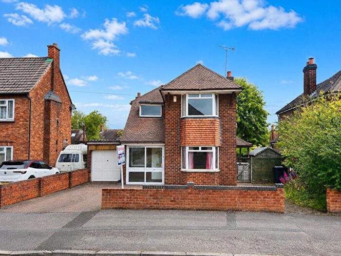 3 Bedroom Detached House For Sale In Lansdown Road, Gloucester, GL1