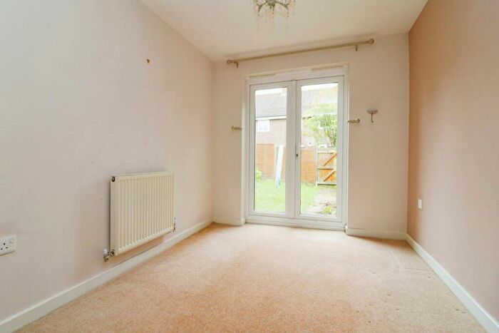 3 Bedroom Terraced House For Sale In The Furlong, Bedford, MK43