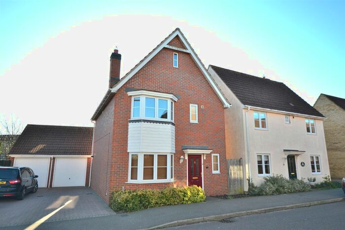 3 Bedroom Detached House To Rent In Willow Road, Woodlands Park, Great Dunmow, Essex, CM6