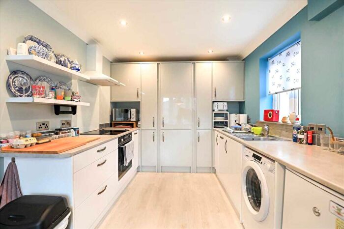 3 Bedroom Semi-Detached House For Sale In York Close, Burton Latimer, NN15