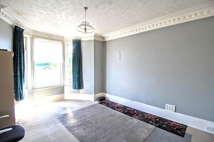 1 Bedroom Flat For Sale In East Main Street, Darvel, KA17