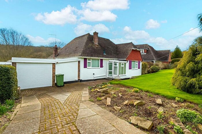 2 Bedroom Detached Bungalow For Sale In Farley Way, Fairlight, Hastings, TN35