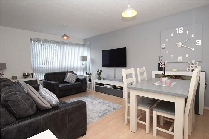 2 Bedroom Flat For Sale In Cleanthus Road, Shooters Hill, SE18
