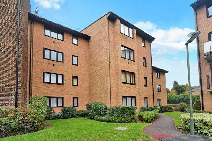 Studio For Sale In The Rowans, Woking, GU22