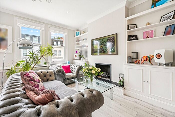 2 Bedroom Flat To Rent In Waldemar Avenue, Fulham, London, SW6