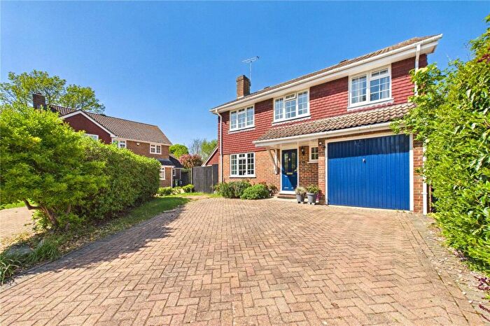 4 Bedroom Detached House To Rent In Grangely Close, Calcot, Reading, Berkshire, RG31