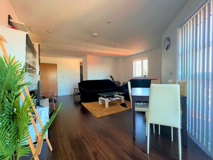 2 Bedroom Apartment To Rent In High Street, Wealdstone, Harrow, HA3