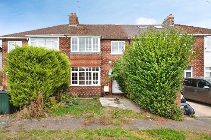 3 Bedroom Terraced House For Sale In Fergusson Road, Banbury, Oxfordshire, OX16