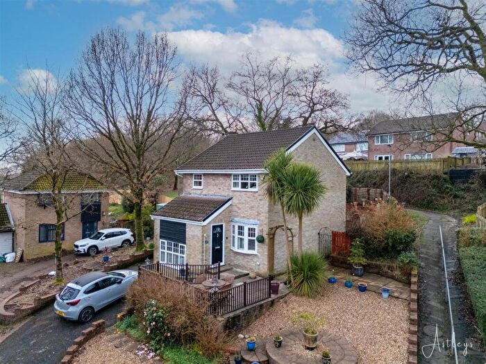 3 Bedroom Detached House For Sale In Denbigh Crescent, Ynysforgan, Swansea, SA6