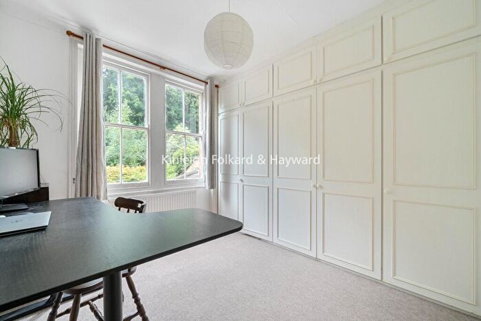 2 Bedroom Flat To Rent In Dukes Avenue, London, N10