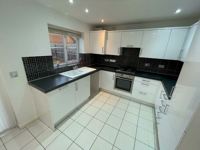 3 Bedroom Semi-Detached House To Rent In Jubilee Close, Cherry Willingham, Lincoln, LN3