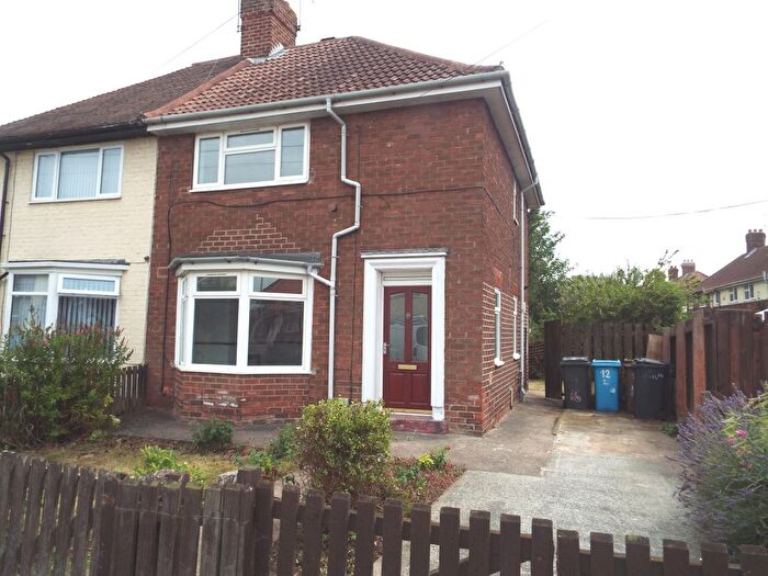 3 Bedroom Semi-Detached House To Rent In Th Avenue, Hull, HU6