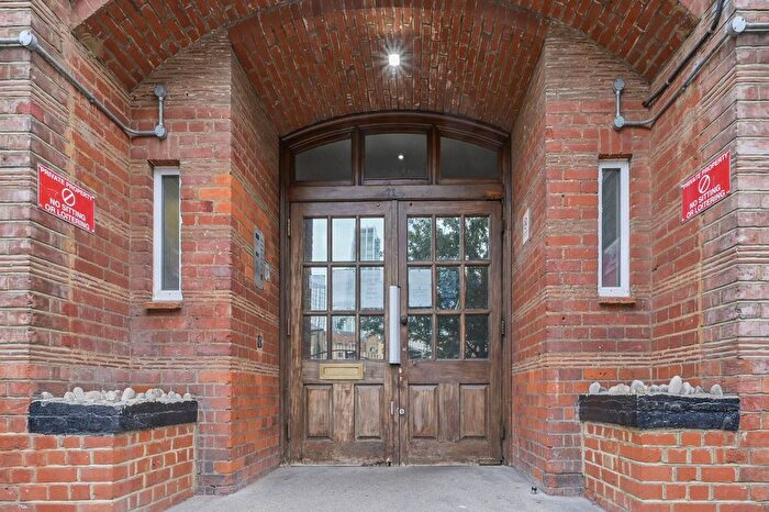 Studio To Rent In Henriques Street, Aldgate, London, E1