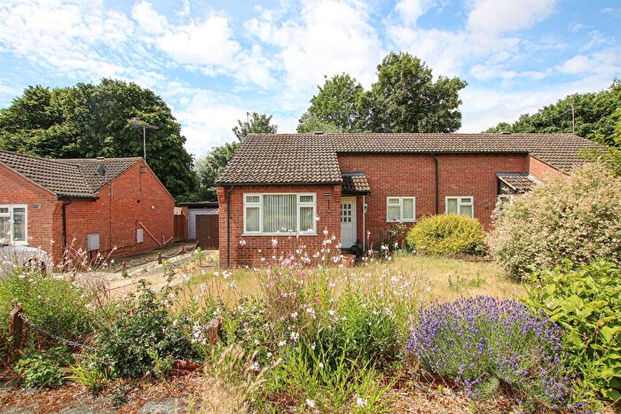 2 Bedroom Semi-Detached Bungalow For Sale In Elliott Close, Newmarket, CB8