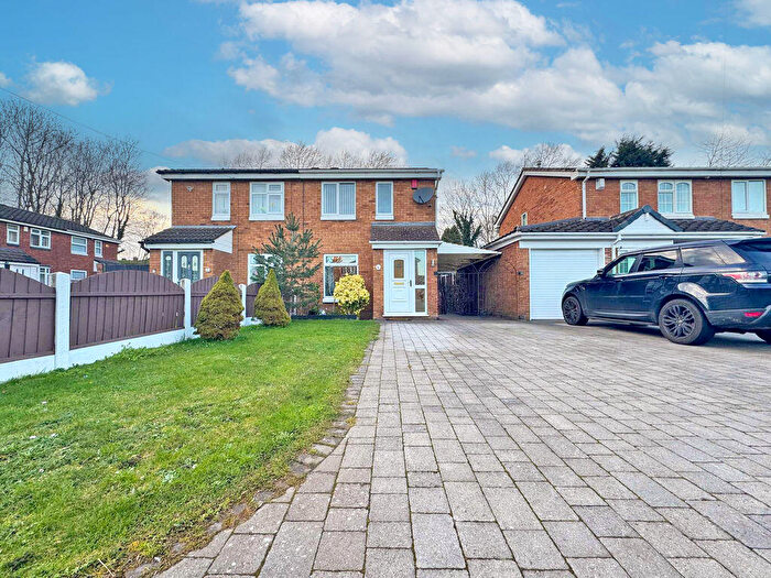 2 Bedroom Semi Detached House For Sale In Belmont Close, Tipton, DY4