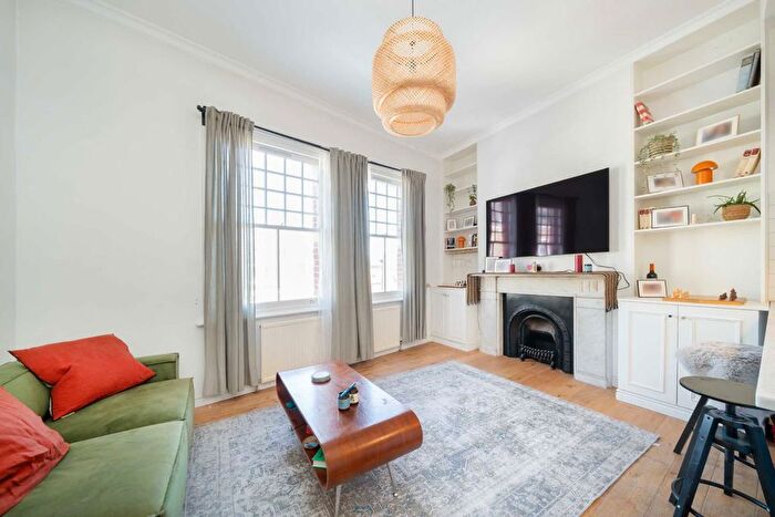 2 Bedroom Flat For Sale In Broadhurst Gardens, West Hampstead, NW6