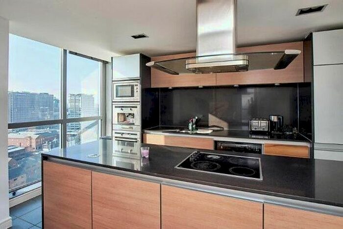 2 Bedroom Flat To Rent In Holliday Street, Birmingham, B1