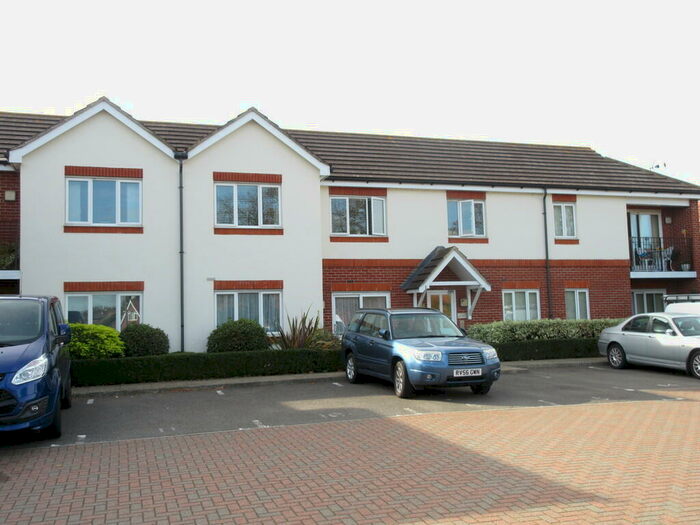 1 Bedroom Ground Flat To Rent In Flat Aspen Green, Ashingdon Road, SS4