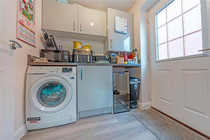 4 Bedroom Detached House For Sale In Collins Grove, Tamworth, Staffordshire, B78