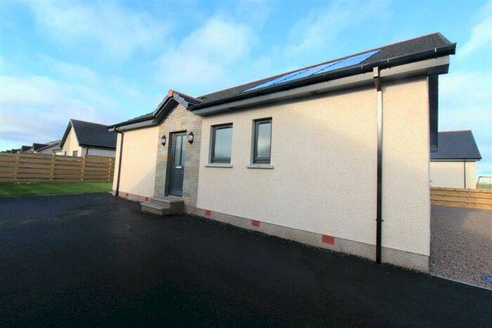 3 Bedroom Detached Bungalow For Sale In Doocot View, Wick, KW1