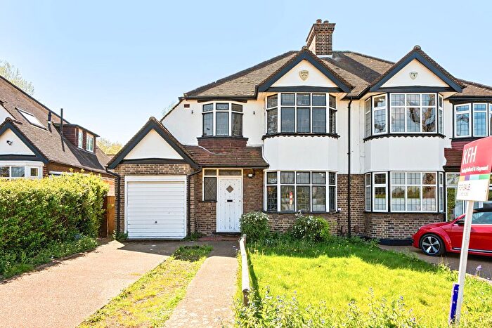3 Bedroom Semi Detached House For Sale In Lennard Road, Beckenham, Kent, BR3