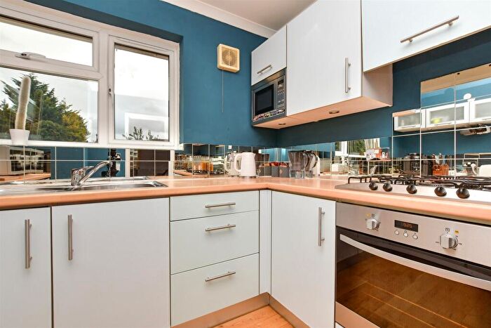 2 Bedroom Maisonette For Sale In Norwood Road, Effingham, Leatherhead, Surrey, KT24