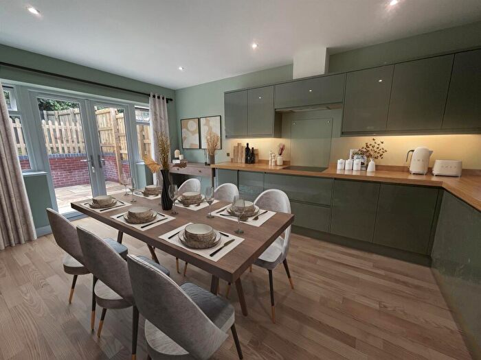 3 Bedroom Detached Bungalow For Sale In Walworth Road, Picket Piece, Andover, SP11