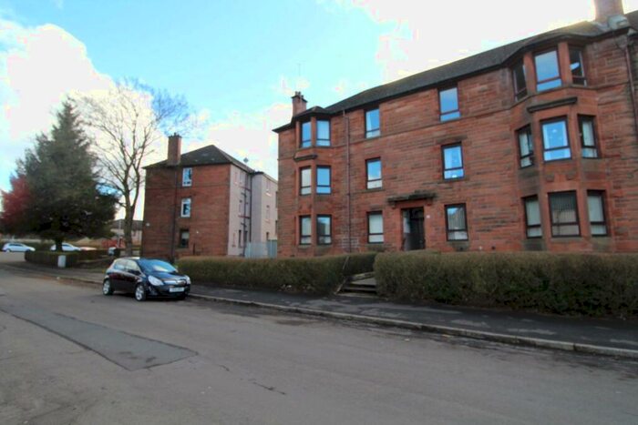 2 Bedroom Flat To Rent In Dinart Street, Glasgow, G33