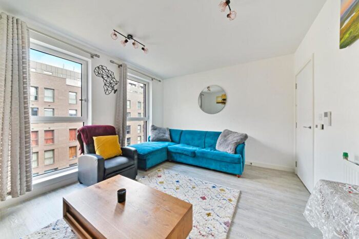 2 Bedroom Apartment For Sale In Freeman House, London, E13