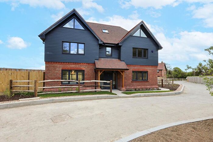 4 Bedroom Detached House For Sale In Birdcage Lane, Goddards Green, BN6